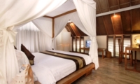 Bedroom with Study Table - Casa Mateo - Seminyak, Bali