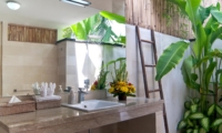 Semi Open Bathroom with Flower Pot - Esha Seminyak - Seminyak, Bali