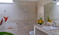 En-Suite Bathroom with Mirror - Esha Seminyak - Seminyak, Bali