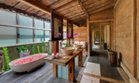 His and Hers Bathroom with Bathtub - Impiana Cemagi - Seseh, Bali
