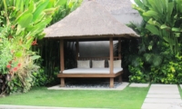 Pool Bale - Nyaman Villas - Seminyak, Bali