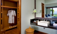 Bathroom with Wardrobe - The Longhouse - Jimbaran, Bali