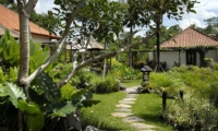 Pathway to the Villa - Villa Bayad - Ubud, Bali