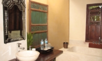 Bathroom with Bathtub - Villa Bodhi - Ubud, Bali