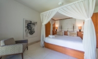 King Size Bed with Seating Area - Villa Chocolat - Seminyak, Bali