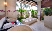 Romantic Bathtub Set Up - Villa Kalimaya One - Seminyak, Bali