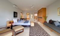 Spacious Bedroom with Sofa - Villa Kinara - Seminyak, Bali