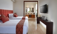 Twin Bedroom with TV - Villa Malaathina - Umalas, Bali