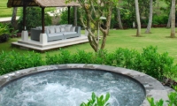Outdoor Jacuzzi - Villa Palm River - Pererenan, Bali