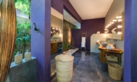 Semi Open Bathroom - Villa Shambala - Seminyak, Bali