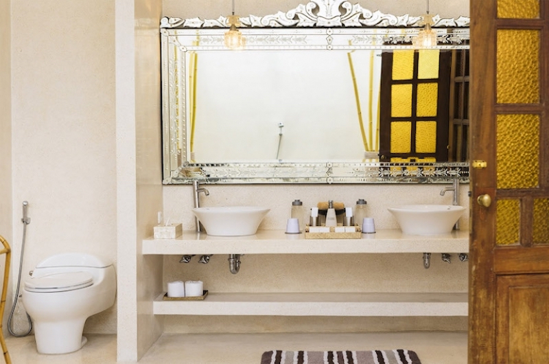 His and Hers Bathroom with Mirror - Villa Mako - Canggu, Bali