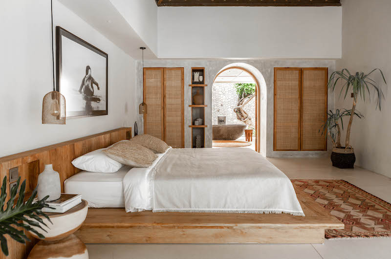 Bedroom and En-Suite Bathroom - Villa Massilia Dua - Seminyak, Bali