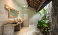 Bathroom with Shower - Villa Massilia Tiga - Seminyak, Bali