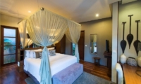 Bedroom with Study Table - Akara Villas - Seminyak, Bali