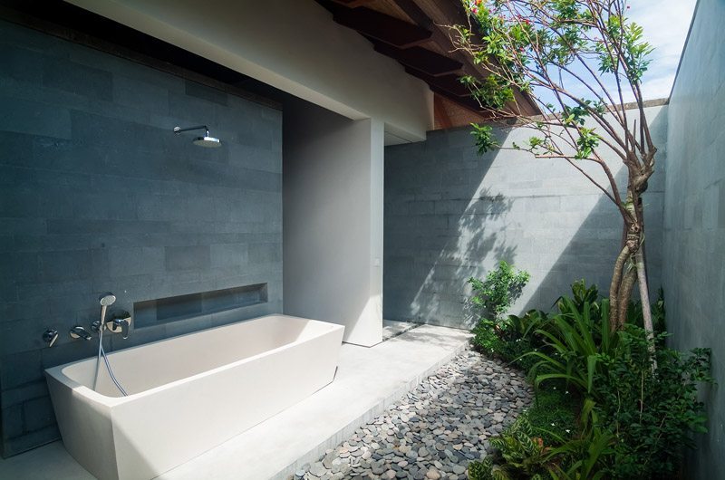 Semi Open Bathtub - Ambalama Villa - Seseh, Bali
