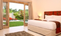 Bedroom with Pool View - Briana Villa - Batubelig, Bali