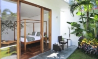 Bedroom with Garden View - Casa Cinta 1 - Batubelig, Bali