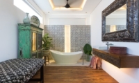 En-Suite Bathroom with Bathtub - Hidden Villa Bali Hidden Villa - Canggu, Bali