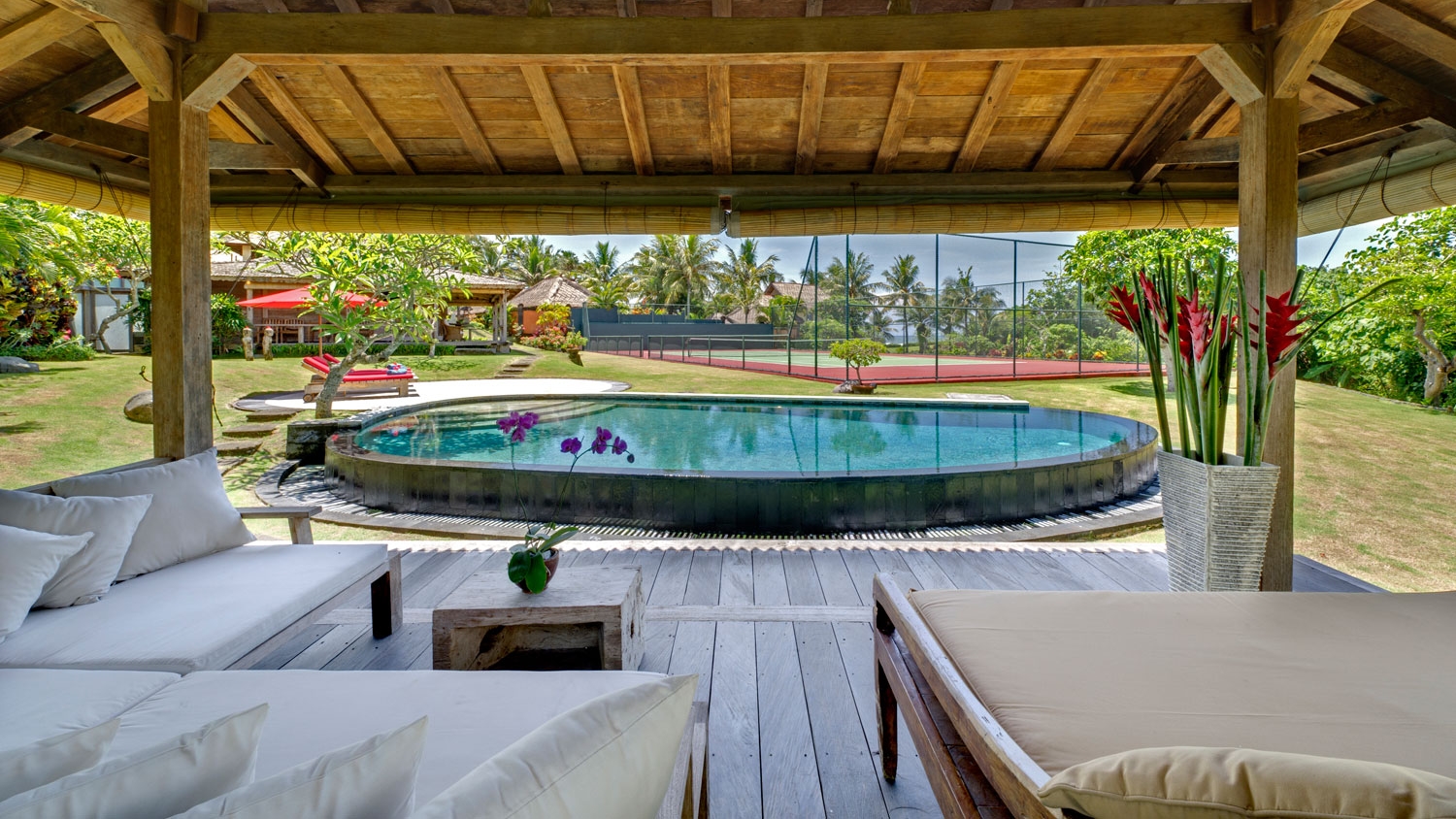 Pool Bale - Impiana Cemagi - Seseh, Bali