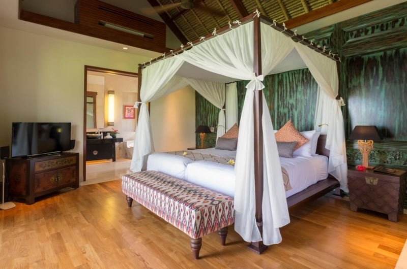 Bedroom with Table Lamps - Kaba Kaba Estate - Tabanan, Bali