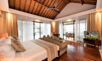 Bedroom with TV - Karang Saujana Estate Villa Baleagung - Ungasan, Bali
