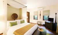Bedroom with TV - Kayumanis Sanur - Sanur, Bali