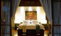 Bedroom View with Table Lamps - Majapahit Beach Villas - Sanur, Bali