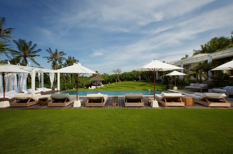 Gardens and Pool - Pure Villa Bali - Canggu, Bali