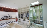 En-Suite Bathroom with Wardrobe - Pure Villa Bali - Canggu, Bali