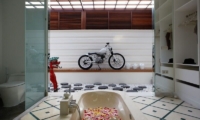 En-Suite Bathroom - Pure Villa Bali - Canggu, Bali