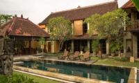 Reclining Sun Loungers - Rumah Bali - Seminyak, Bali