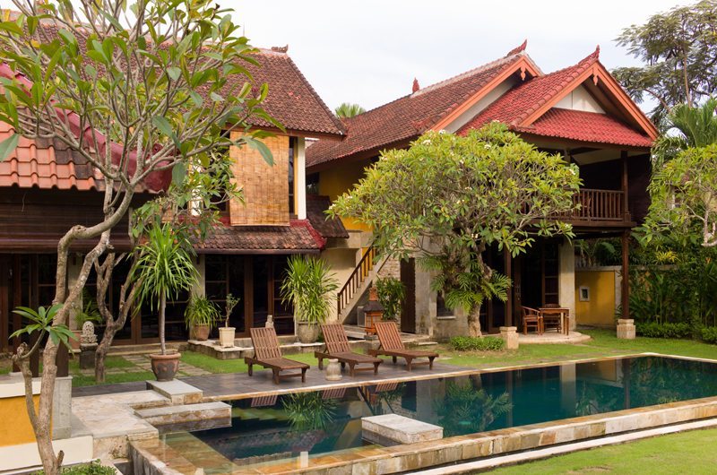  Rumah  Bali  11 Bedrooms Sleeps 22 Pool Nusa Dua Bali 