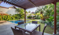 Dining Area with Pool View - Serene Villas Hibiscus - Seminyak, Bali