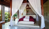 Bedroom with Mosquito Net - Shalima Cantik - Seseh, Bali