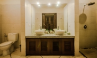 His and Hers Bathroom with Mirror - Villa Alam - Seminyak, Bali