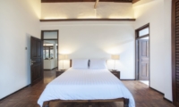 Bedroom with Table Lamps - Villa Amaya - Seminyak, Bali