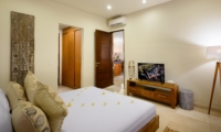 Bedroom with TV - Villa Amelia - Legian, Bali
