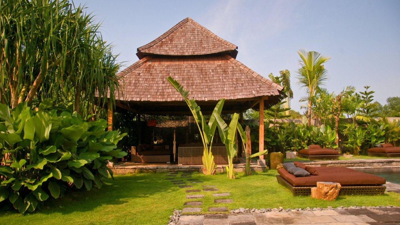 Sun Beds - Villa Asli - Canggu, Bali