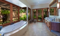 His and Hers Bathroom with Bathtub - Villa Asmara - Seseh, Bali