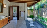 Semi Open Bathroom - Villa Asmara - Seseh, Bali