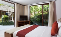 Bedroom with TV - Villa Atacaya - Seseh, Bali