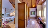 Bedroom and En-Suite Bathroom - Villa Batujimbar - Sanur, Bali