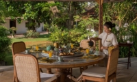 Outdoor Dining with Staff - Villa Batujimbar - Sanur, Bali