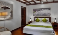 Bedroom with Wooden Floor - Villa Bibi - Kerobokan, Bali