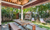 Dining Area with Garden View - Villa Can Barca - Seminyak, Bali