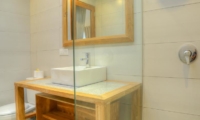Bathroom with Mirror - Villa Canish - Seminyak, Bali