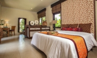 Bedroom with Seating Area - Villa Cemadik - Ubud, Bali