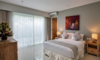 Bedroom with Table Lamps - Villa Delmar - Canggu, Bali