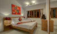 Bedroom with Table Lamps and TV - Villa Denoya - Seminyak, Bali
