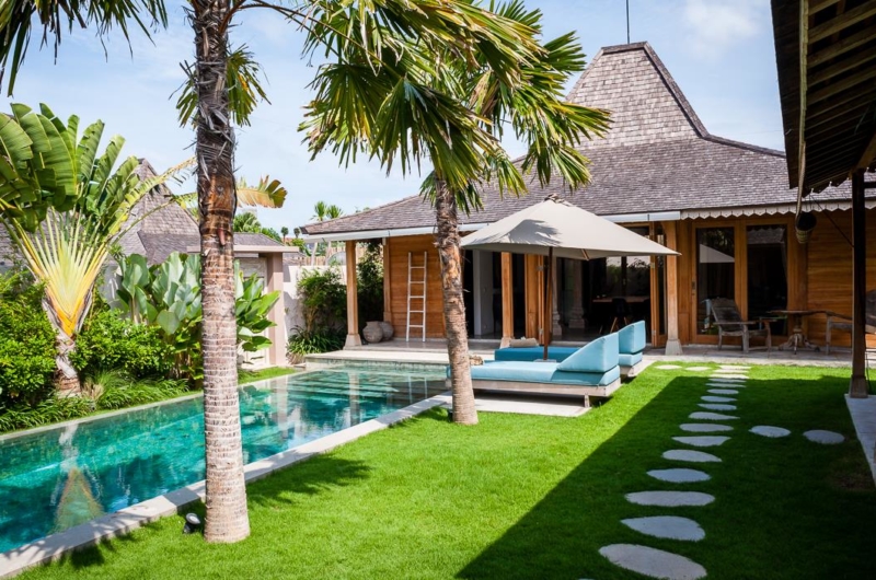 Gardens and Pool - Villa Du Ho - Kerobokan, Bali